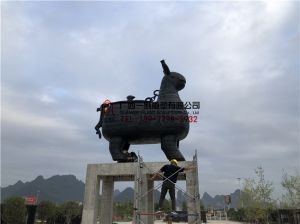 賀州市火車站站前廣場(chǎng)麒麟尊雕塑