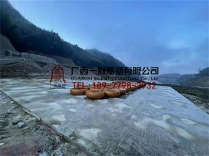 桂林資源寶鼎景區(qū)象棋雕塑